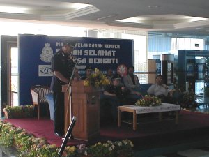 Tuan Hussin Hj Ismail ACP - launching the Campaign
